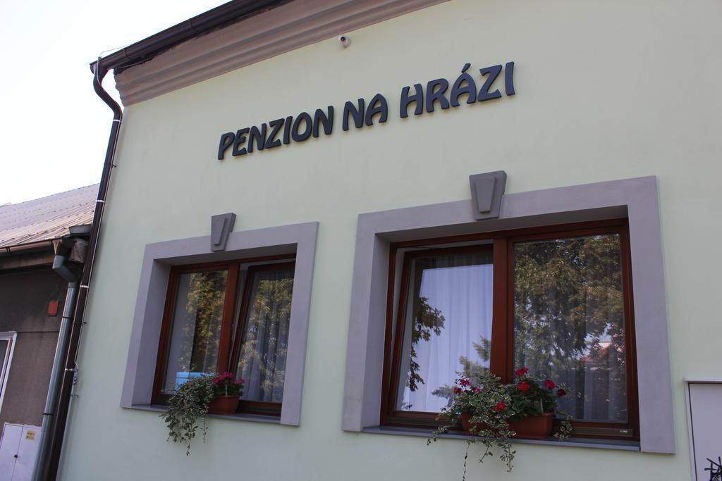 Penzion Na Hrazi ปอดเยบราดิ ภายนอก รูปภาพ
